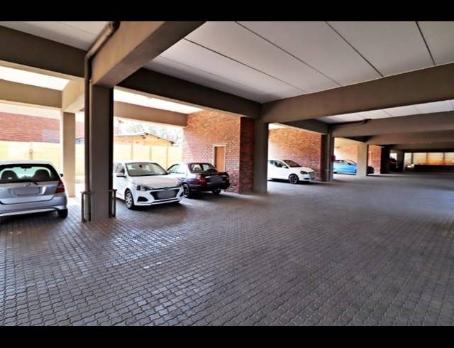 2 BEDROOM APARTMENT FOR SALE IN WYCHWOOD